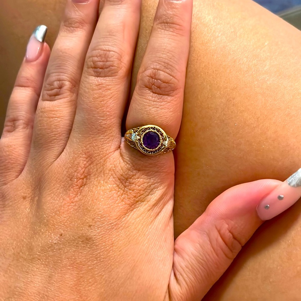 10K Amethyst Filigree Ring - Picture 5 of 6